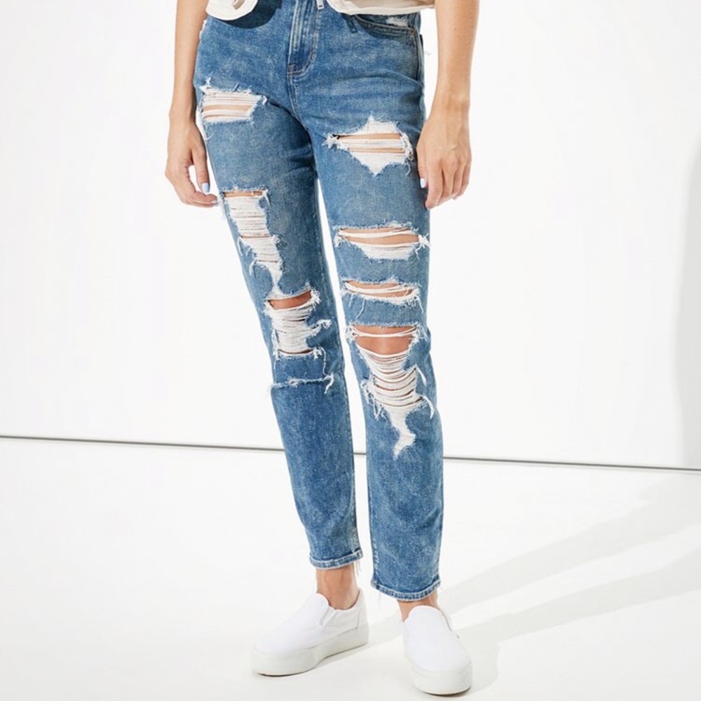 American eagle mom jeans